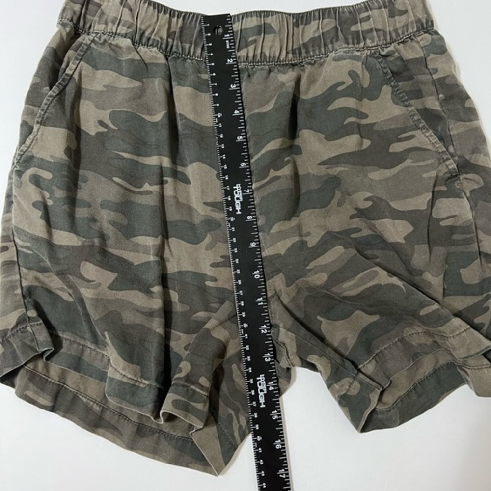 Social Standard by Sanctuary Camo Shorts Size S - Picture 5 of 7